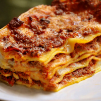 Lasagna ragú