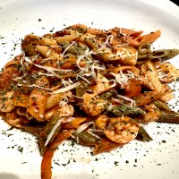 pasta penne tricolor con camarones 